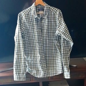 Patagonia Men's M ls checked buttonup shirt
